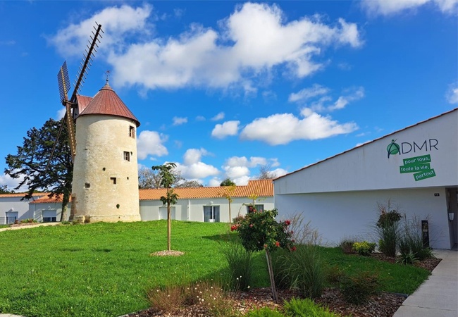 photo exterieur avec le moulin